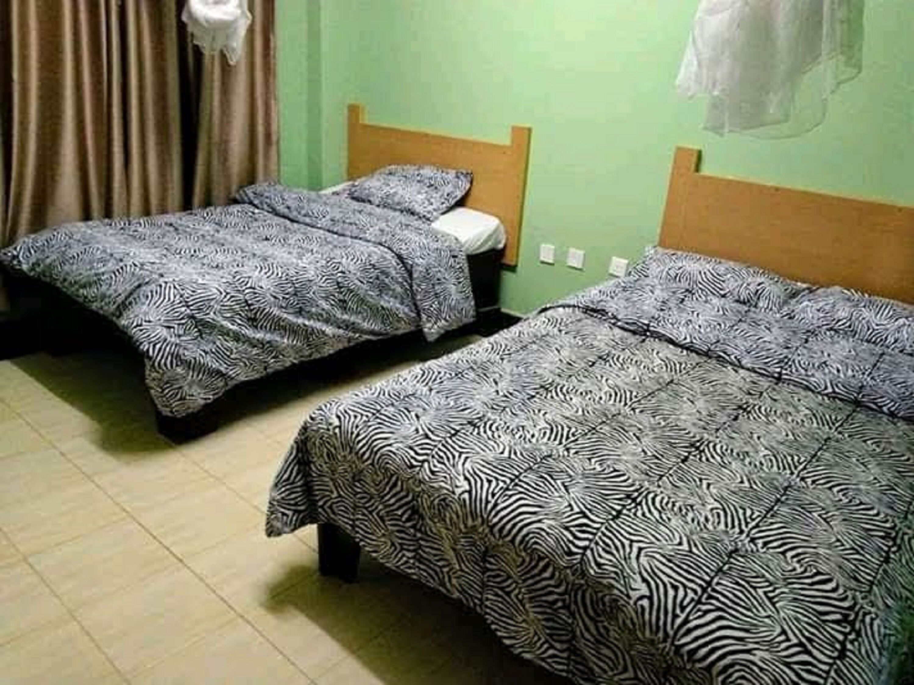 Double Room | Desk, free WiFi, bed sheets