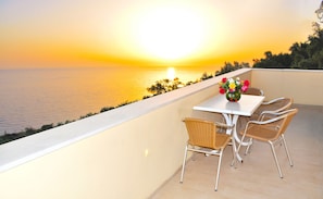 Apartment, 2 Bedrooms, Smoking, Balcony | Balcony