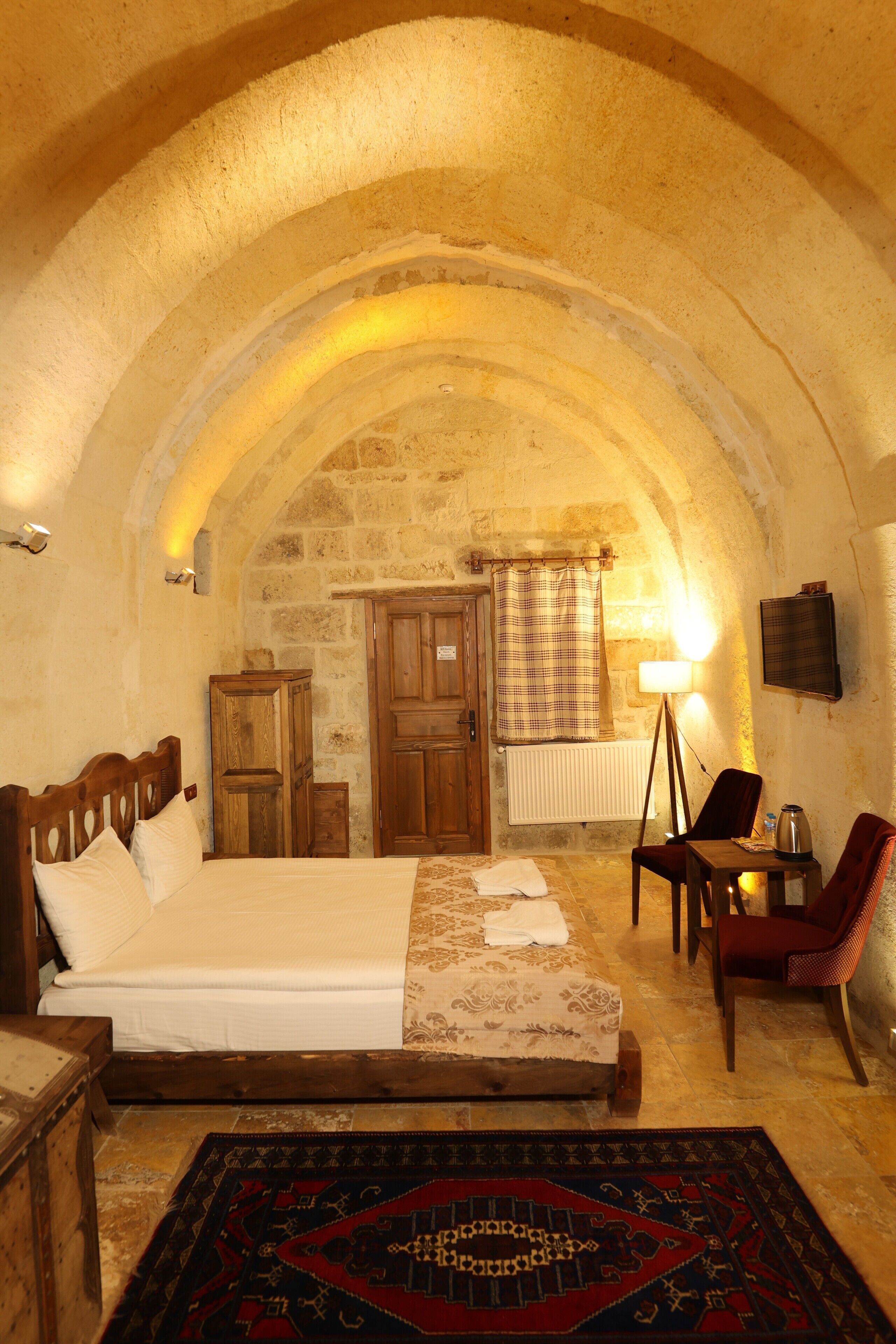 standard double room | desk, soundproofing, free wifi, bed sheets