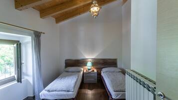 2 bedrooms, free WiFi, bed sheets