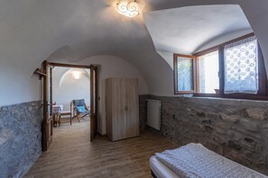 2 quartos, Wi-Fi de cortesia, roupa de cama