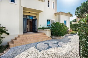 Exterior detail - Vista Golfe - a golfer's dream (Quarteira)