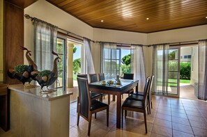 Dining - Vista Golfe - a golfer's dream (Quarteira)