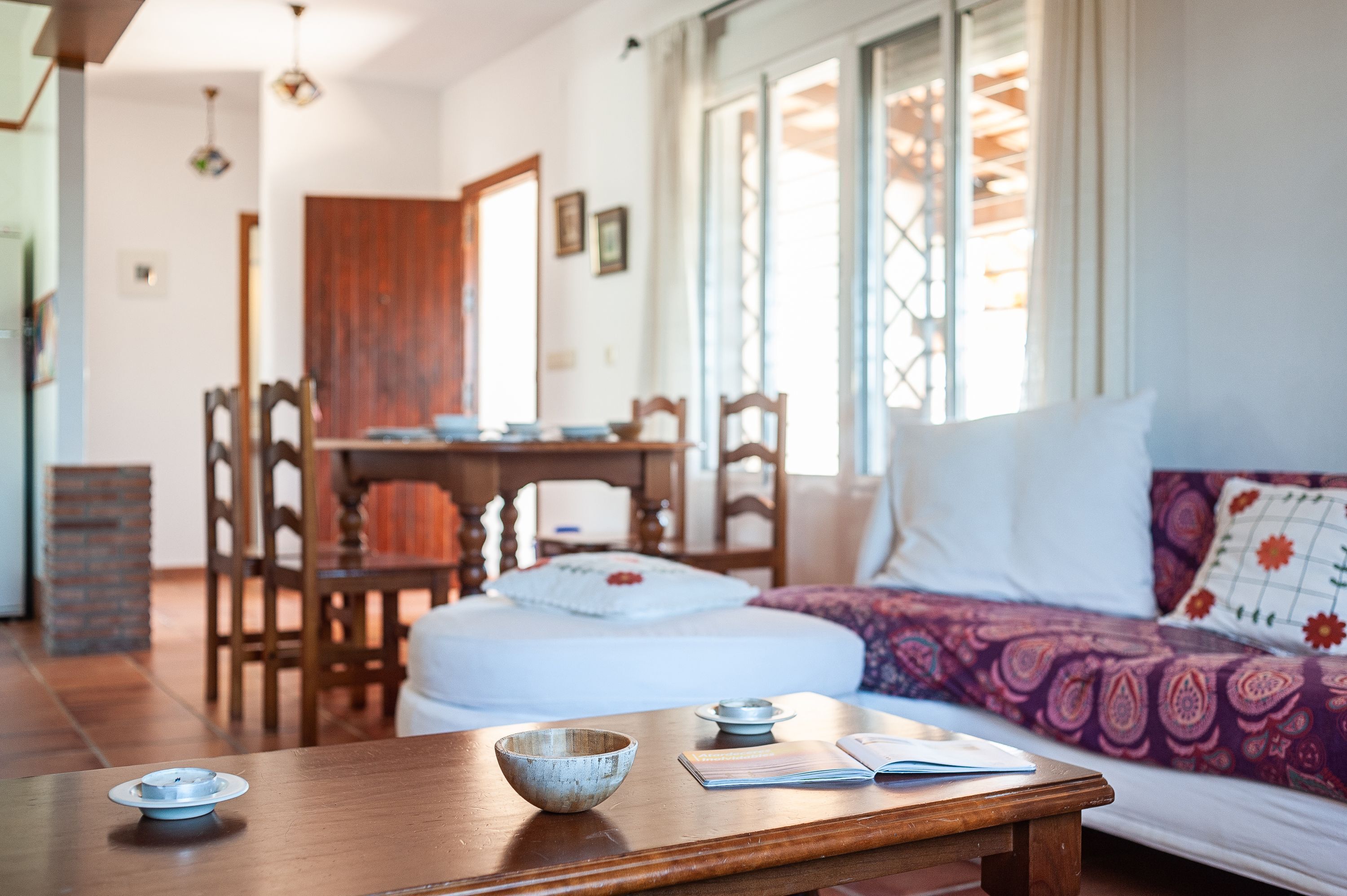 Televisie en een open haard