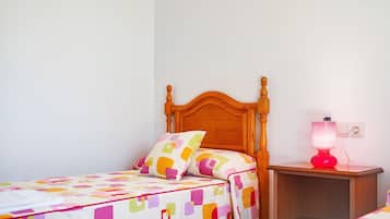 2 slaapkamers, een strijkplank/strijkijzer, gratis wifi, beddengoed