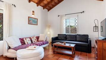 Televisie en een open haard