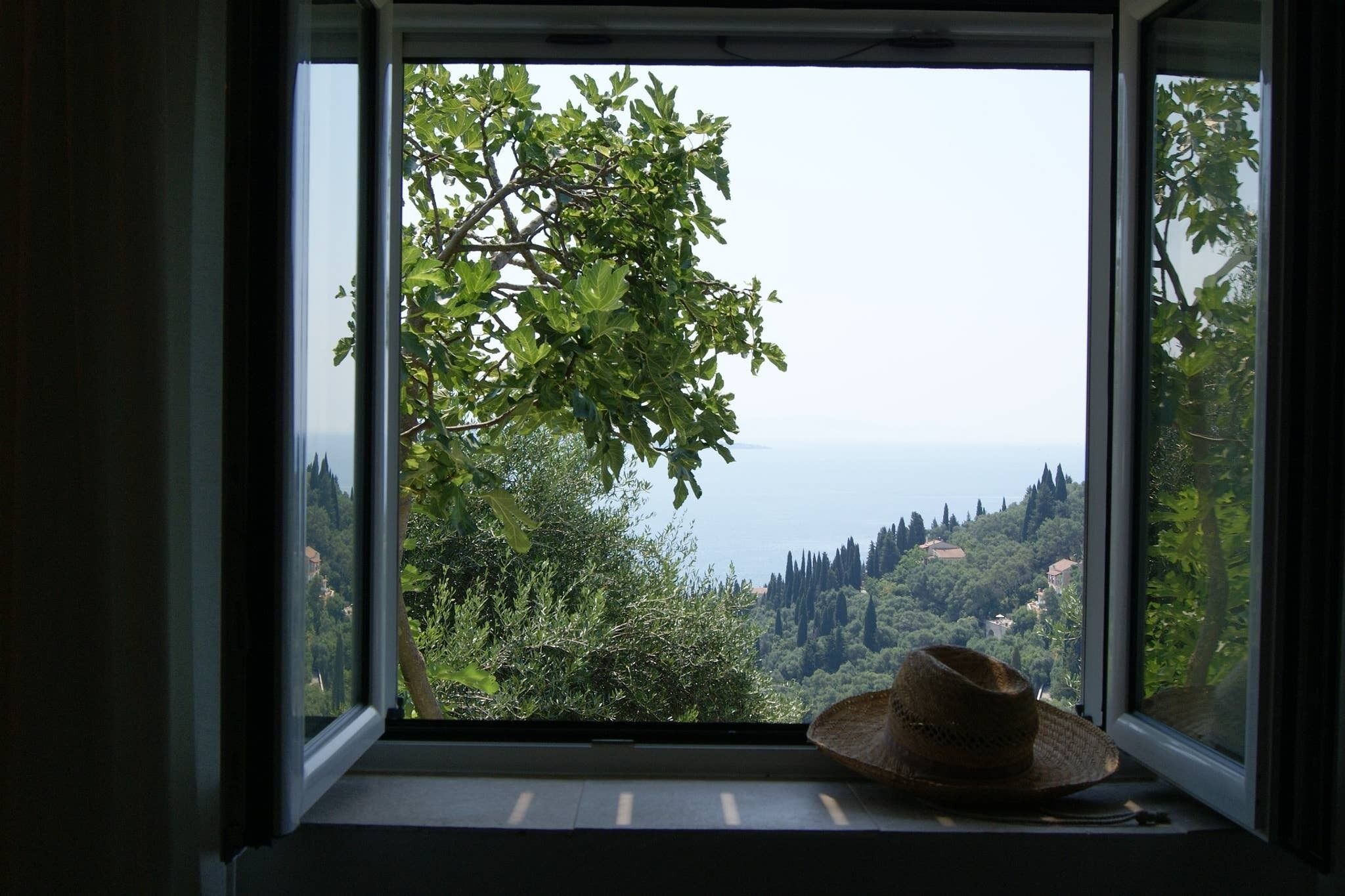 House, 1 Bedroom, Smoking, Balcony | Dining room