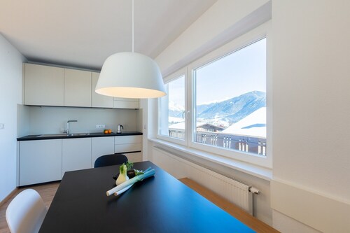 Modern "Hus Apartment - Nr. 5" with Balcony, Garden & Wi-Fi