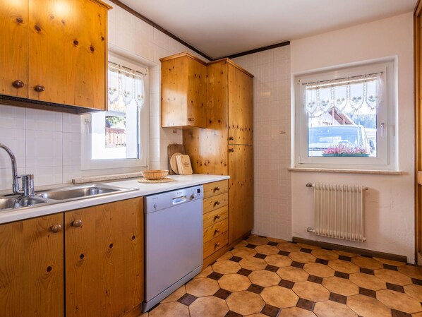 Oven, dishwasher, freezer