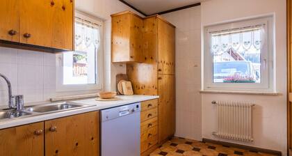 Cosy apartment for 6 people with WIFI, TV and patio