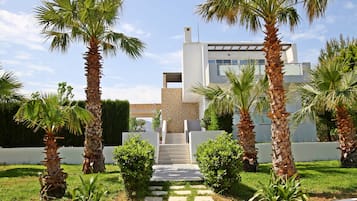 Vila, 5 quartos, piscina particular, vista para o jardim | Área da propriedade