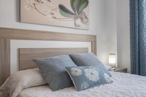 2 chambres, fer et planche à repasser, Wi-Fi gratuit, draps fournis