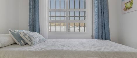 2 間睡房、熨斗/熨衫板、免費 Wi-Fi、床單