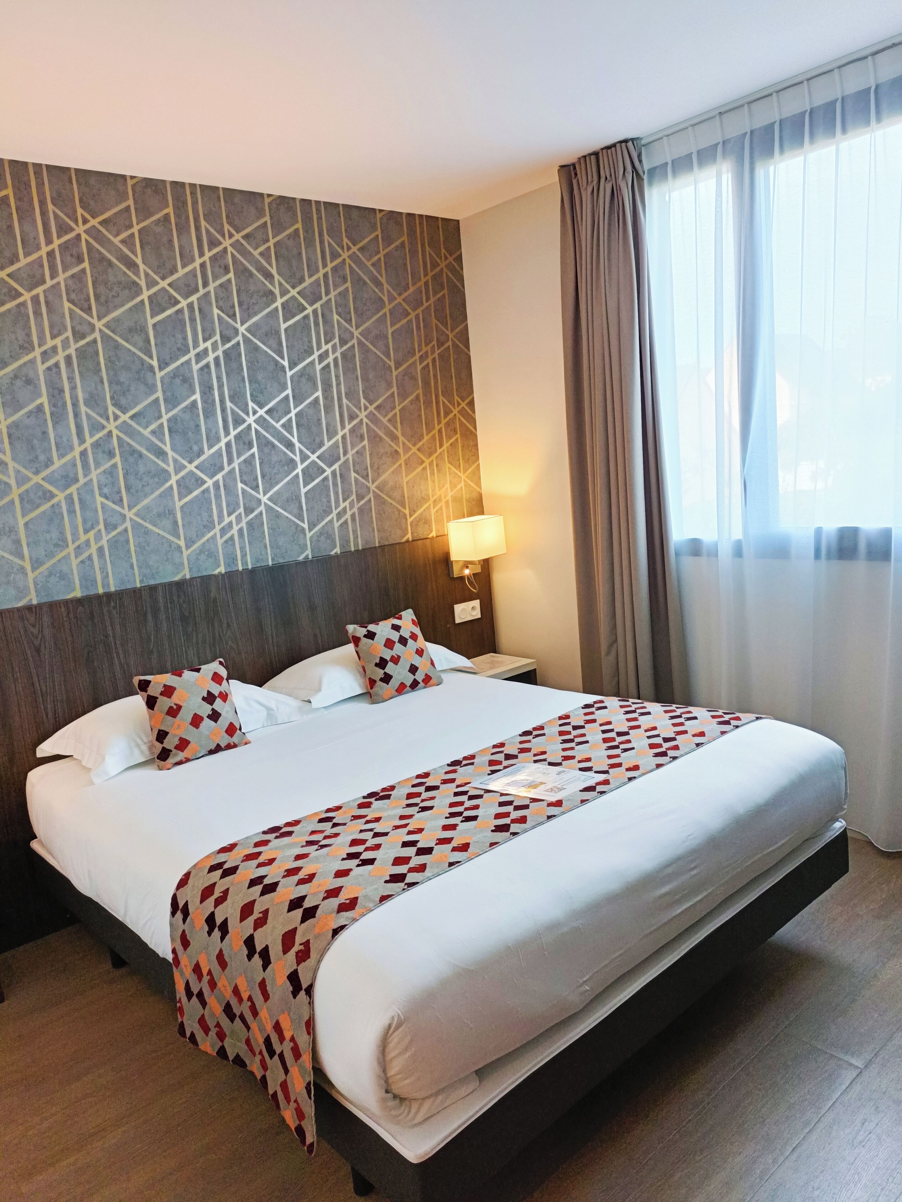 comfort double room | 1 bedroom, individually decorated, individually furnished, desk