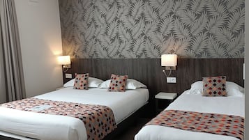 Superior Room for 4 persons | Individually decorated, individually furnished, desk, soundproofing