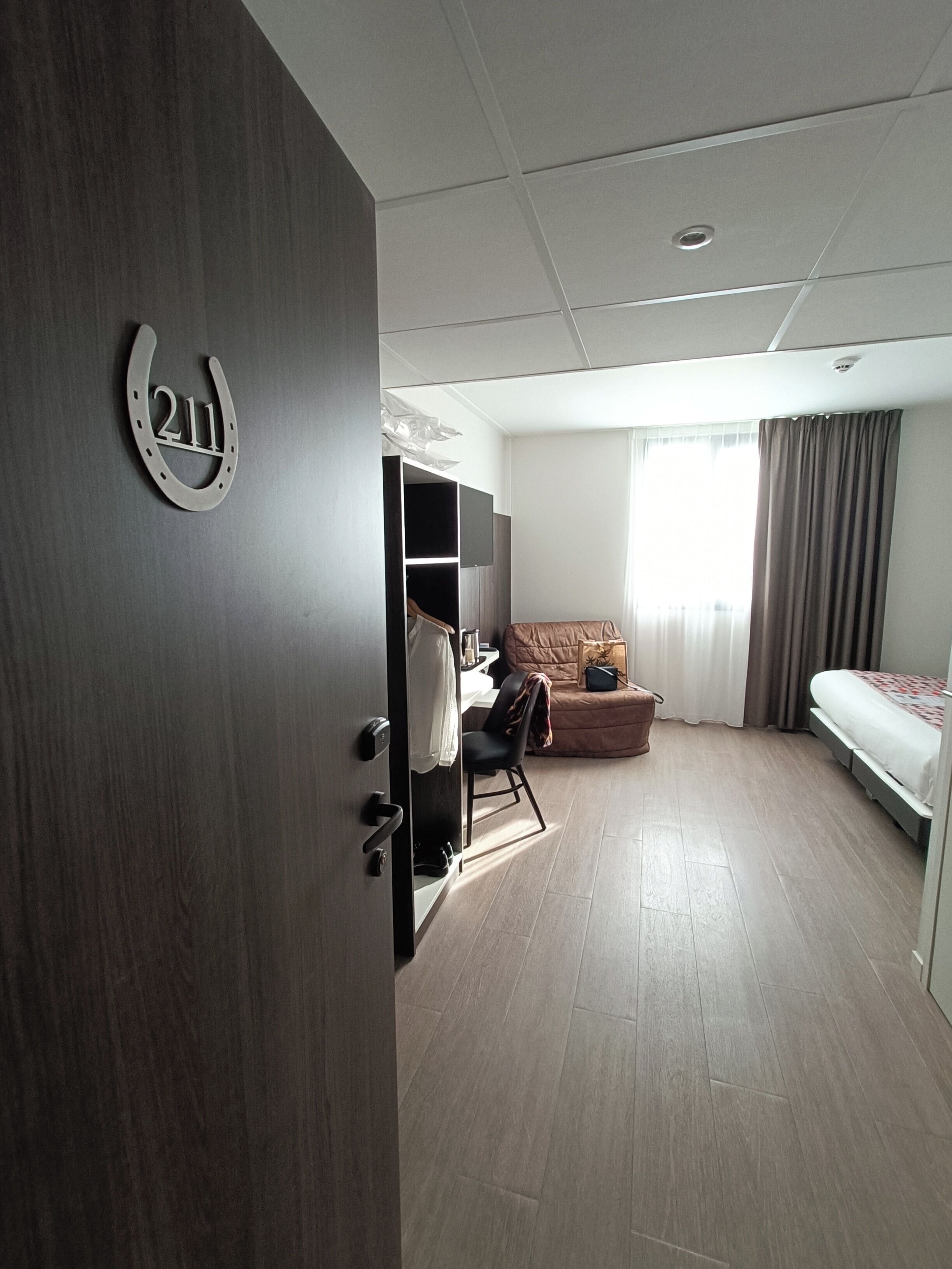 superior triple room | 1 bedroom, individually decorated, individually furnished, desk