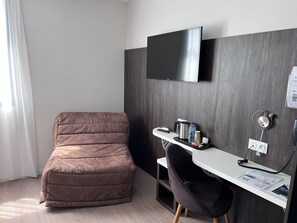 Individuelt dekorert, individuelt innredet, skrivebord og lydisolert