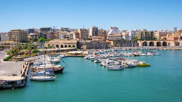 Marina - Central Luxury Apartment (Heraklion)