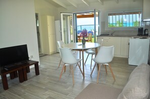 Maison, 1 chambre, fumeur, patio | Restauration