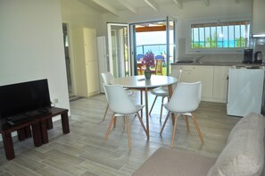 Hus - 1 sovrum - rökare - uteplats | Restauranger