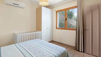 3 dormitorios, tabla de planchar con plancha, wifi gratis y ropa de cama