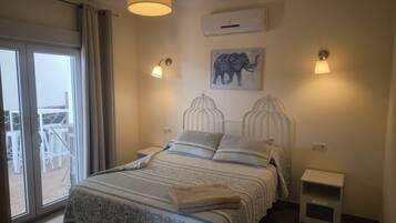 3 chambres, fer et planche Ă repasser, Wi-Fi gratuit, draps fournis