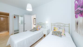 3 habitaciones, tabla de planchar con plancha y wifi gratis