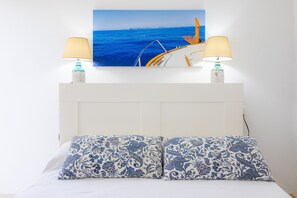 3 bedrooms, iron/ironing board, free WiFi, bed sheets - Holiday Apartment "Na Pallissera 1" in a Bay with Sea View (Santanyi)
