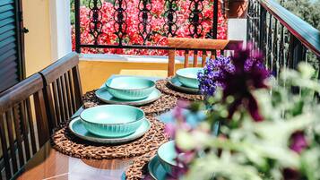 Apartment, 1 Bedroom, Balcony, Mountain View | Balcony