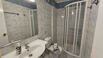 Apartment, 1 Schlafzimmer, Balkon, Bergblick | Badezimmer