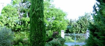 Vacation Home "Zypresse" - Relax in with a large, enclosed parklike garden.