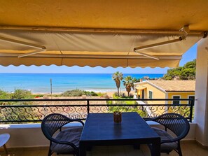 Apartment, 1 Bedroom, Smoking, Mountain View | Balcony