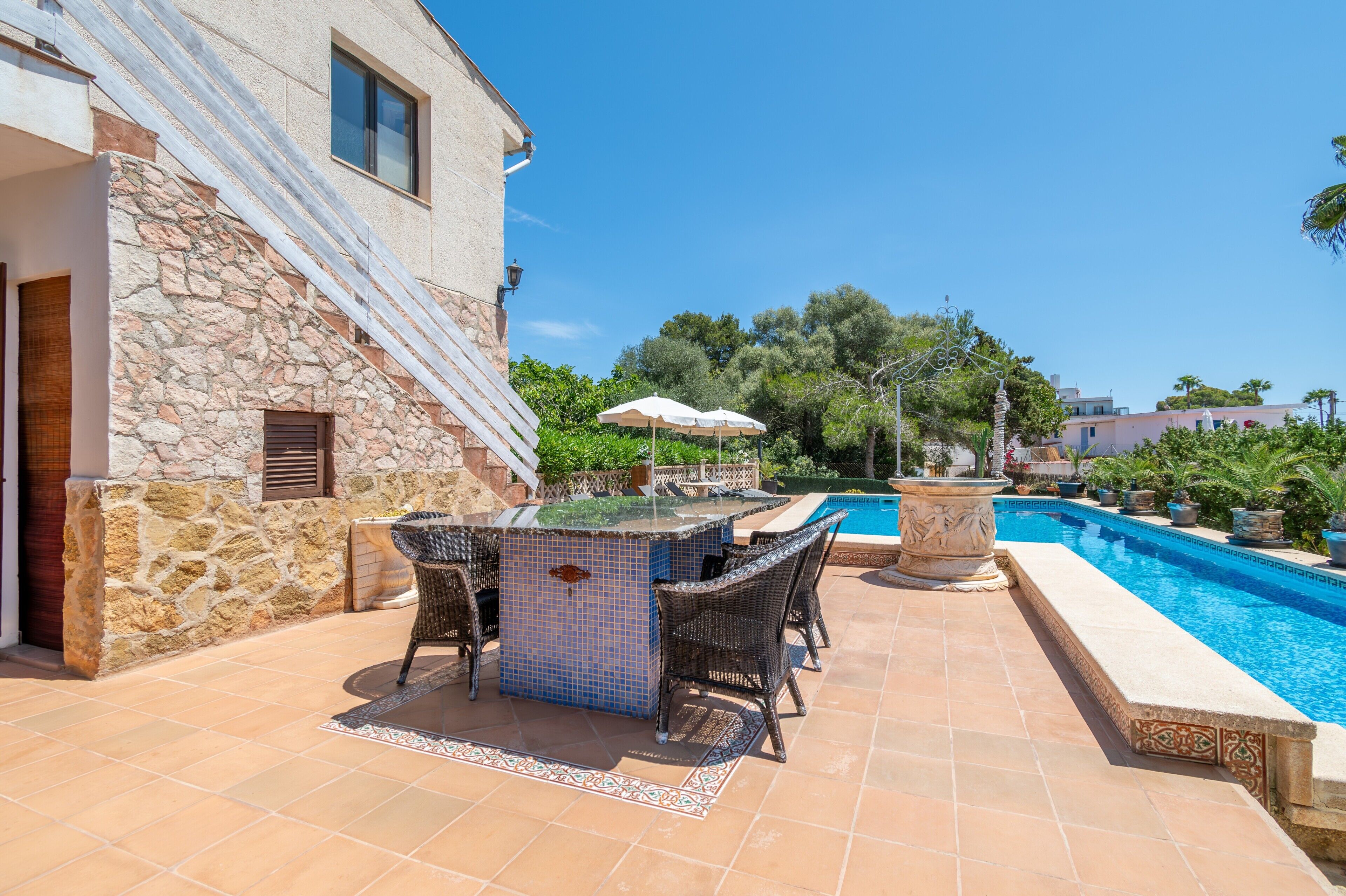 屋外ダイニングエリア