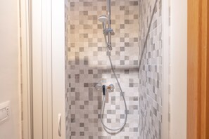 Apartment, 1 Bedroom | Bathroom shower