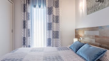 2 slaapkamers, een strijkplank/strijkijzer, gratis wifi, beddengoed