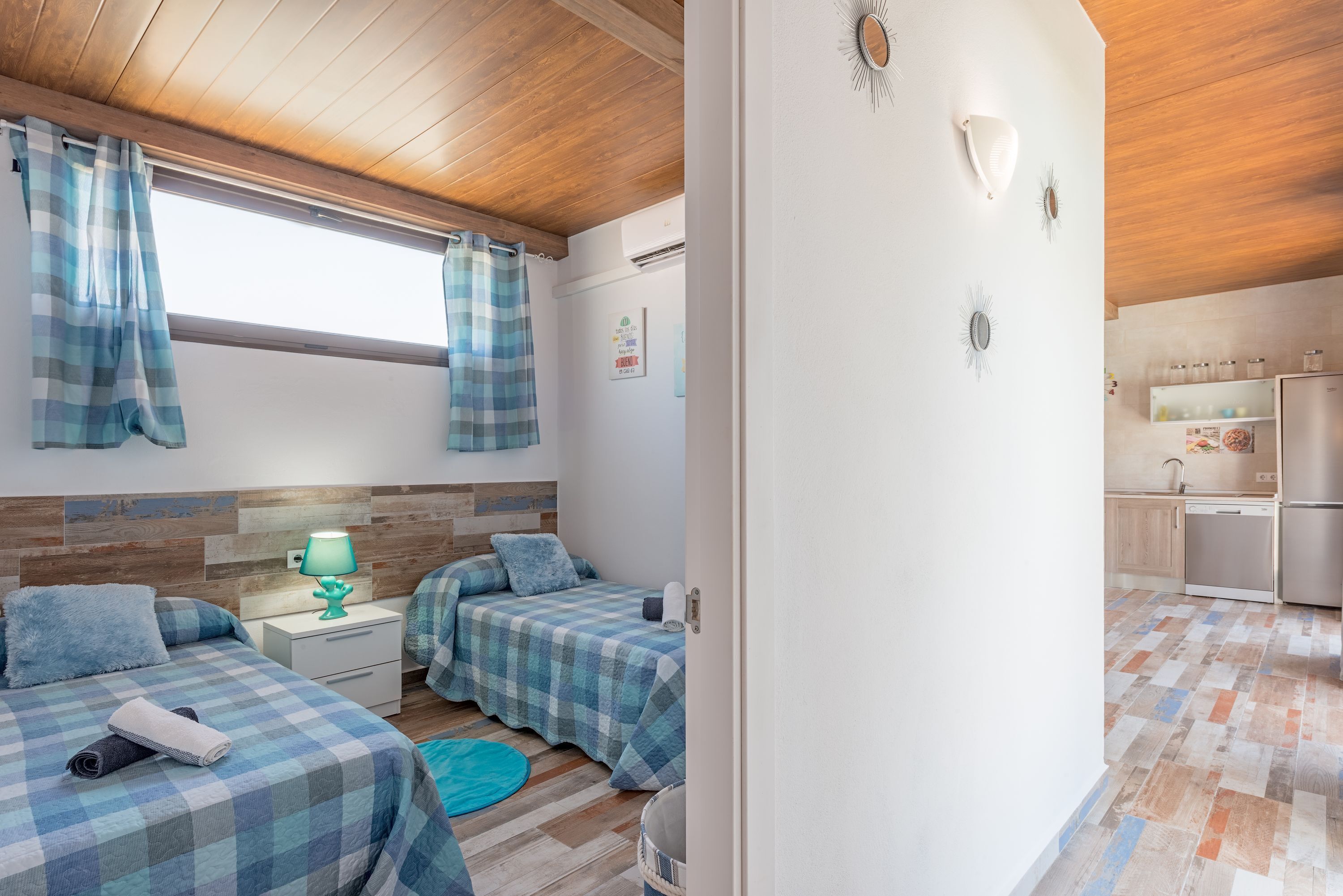 2 slaapkamers, een strijkplank/strijkijzer, gratis wifi, beddengoed