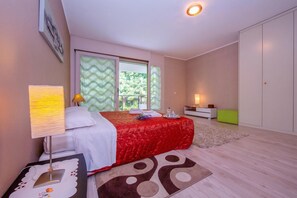 Family Apartment, Multiple Bedrooms (Maraini Elegante)