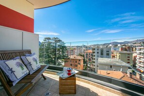 Căn hộ dành cho gia đình, nhiều phòng ngủ (Panoramic Penthouse) | Thành phố nhìn từ nơi lưu trú