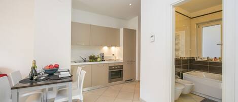 Apartment, 2 Bedrooms | In-room dining