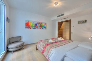 Family Apartment, Multiple Bedrooms, 2 Bathrooms (Rebecca Garden) | 3 bedrooms, iron/ironing board, bed sheets - Rebecca Garden (Lugano)