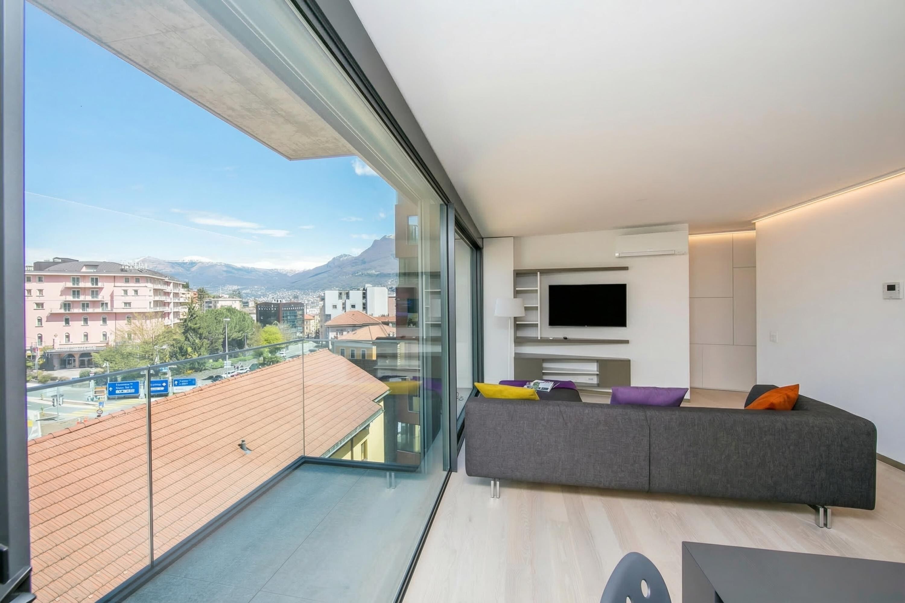 Family Apartment, Multiple Bedrooms (Urban Flat Paradiso) | Balcony
