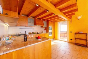 Family Apartment, Multiple Bedrooms (Lugano Panoramica) | Private kitchen | Full-size fridge, microwave, oven, stovetop - Lugano Panoramica (Lugano)