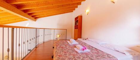 Familie appartement, meerdere slaapkamers (Lugano Panoramica) | 2 slaapkamers, een strijkplank/strijkijzer, beddengoed