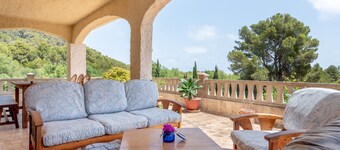 Beautiful Country House "Can Cancus" in Nature with Rooftop Terrace, Garden & Wi-Fi