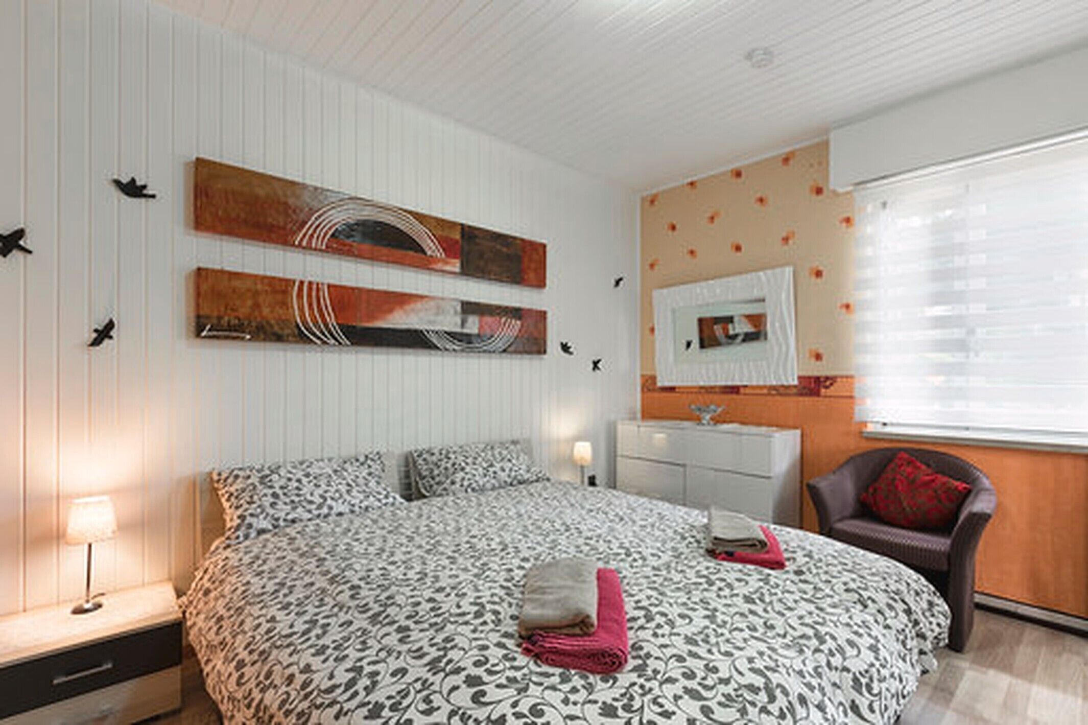 2 chambres, fer et planche à repasser, Wi-Fi gratuit, draps fournis