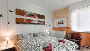 2 chambres, fer et planche Ă repasser, Wi-Fi gratuit, draps fournis