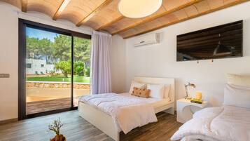 1 dormitori, planxa i posts de planxar, wifi gratuïta i roba de llit