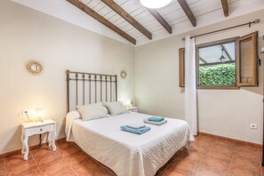 4 Schlafzimmer, Bügeleisen/Bügelbrett, kostenloses WLAN, Bettwäsche