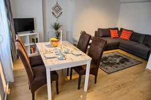 Apartment, Gartenblick | Wohnzimmer