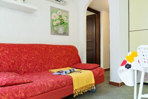 TV - Apartment 'Ginepri' Wi-Fi and Air Conditioning (San Teodoro)